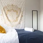 Large 5bdr 11 Beds Contractor Exclusive Apartment Leeds (West Yorkshire)