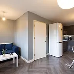 Large 5bdr 11 Beds Contractor Exclusive *