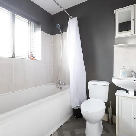 Large 5bdr 11 Beds Contractor Exclusive Apartman