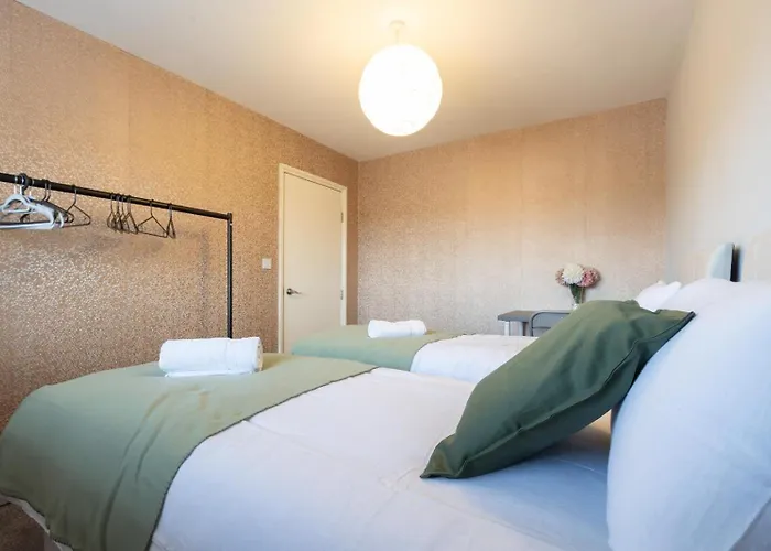 Large 5bdr 11 Beds Contractor Exclusive *