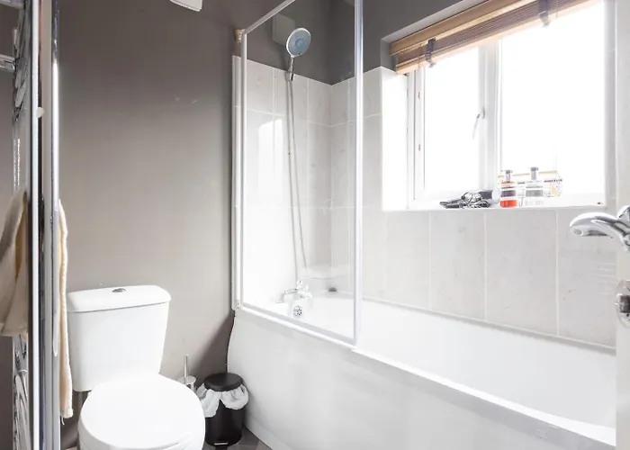 Apartment Large 5bdr 11 Beds Contractor Exclusive *