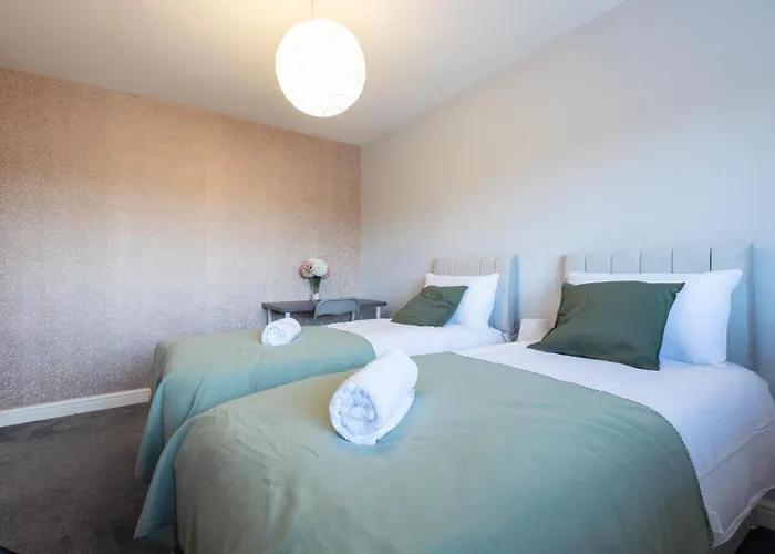 Apartment Large 5bdr 11 Beds Contractor Exclusive