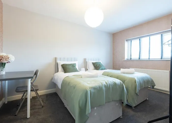 Large 5bdr 11 Beds Contractor Exclusive *