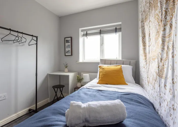 Apartment Large 5bdr 11 Beds Contractor Exclusive Leeds (West Yorkshire)