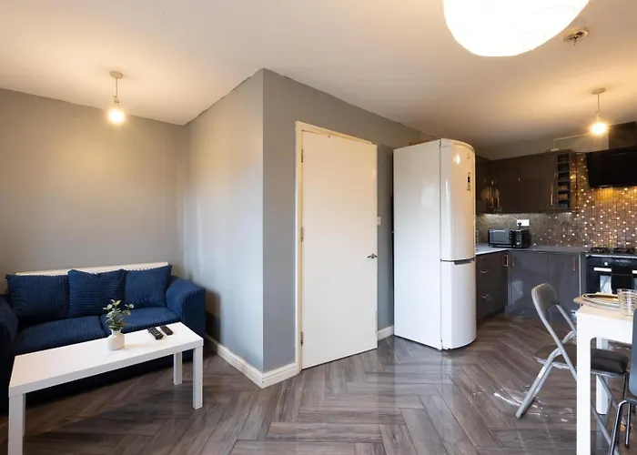 Large 5bdr 11 Beds Contractor Exclusive *